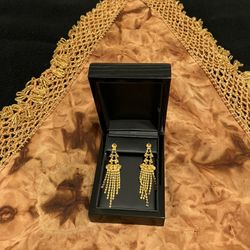 Silk Tassel Shawl with matching Gemstone Earrings 