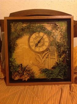 Vintage elgin art decor shadow box wall clock, butterfly design