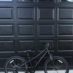 Specialized Hotrock Mountain Kids Bike 24”