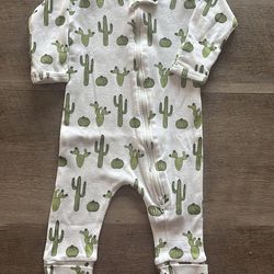Baby long sleeve onesie