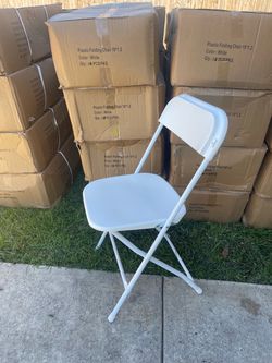 Commercial folding chairs – new box of 10 chairs