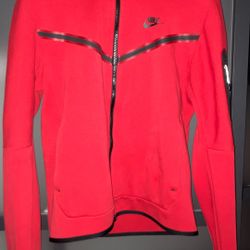 nike tech size M