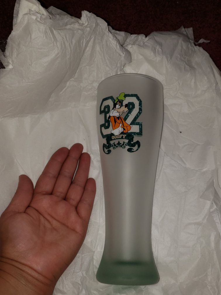 Collectible Goofy Pilsner Glass...