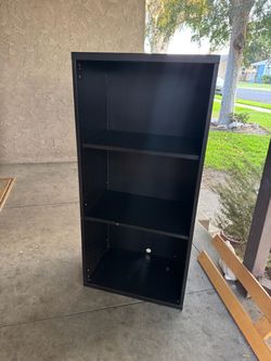 Brown bookshelf/3-shelves storage stand