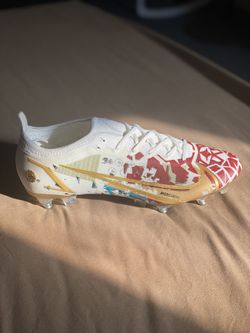Soccer Cleats Cr7 for Sale in Brooklyn, NY - OfferUp