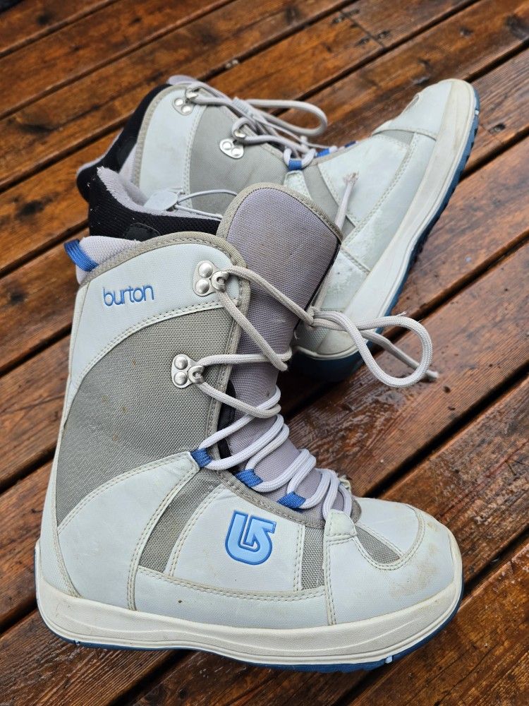 Burton women's tribute boot size eight nice pre ownecondition $40
