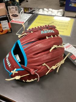 New Wilson 2024 Winter A2000 D33 11.75" Pitcher's Glove - LHT
