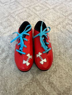Kids under Armour soccer cleats size 11