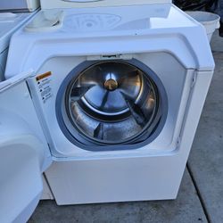 Maytag Washer N Whirlpool Dryer Both Working 