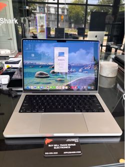 MacBook Pro 14” M1 Pro Chip 16GB Ram 512SSD! 90 Day warranty! We offer financing.