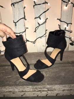 Women's Shoes *NEED GONE ASAP**