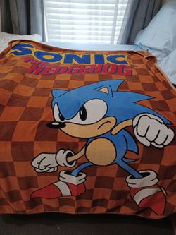 Sonic Throw Blanket