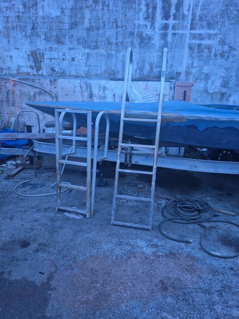 Aluminum Dock Ladders