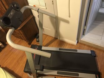Weslo Cadence DX3 Variable Speed Treadmill for Sale in Whittier CA OfferUp