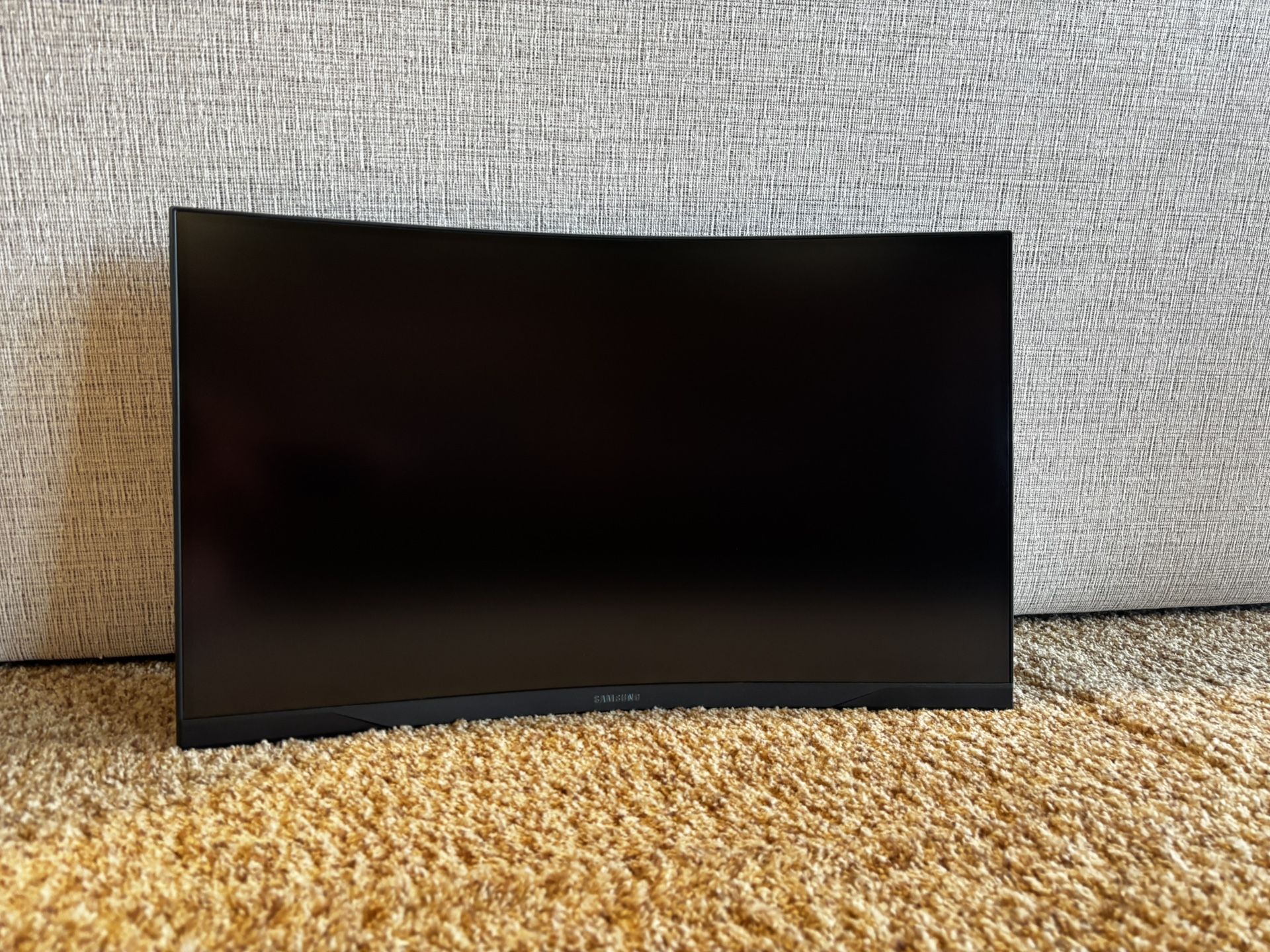 Samsung Odyssey G7 27” Curved Gaming Monitor