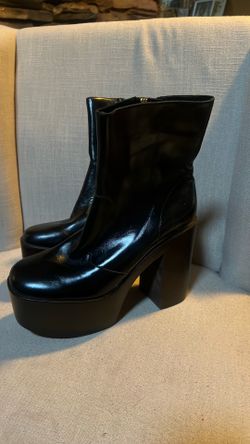 Jeffrey Campbell