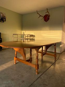 Dining table (no chairs)