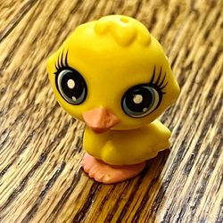 Littles Pet Shop LPS Pet #3866 yellow bird/duck came in mystery blind back with head piece and basket 