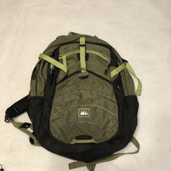 Brand New REI 40 Liter 🎒 Backpack With Hydration 