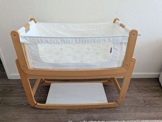 Snuzpod 2 bedside bassinet