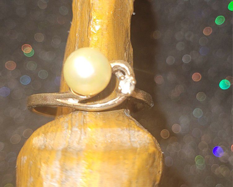 Vintage 10kt Pearl Diamond Ring Sz 6