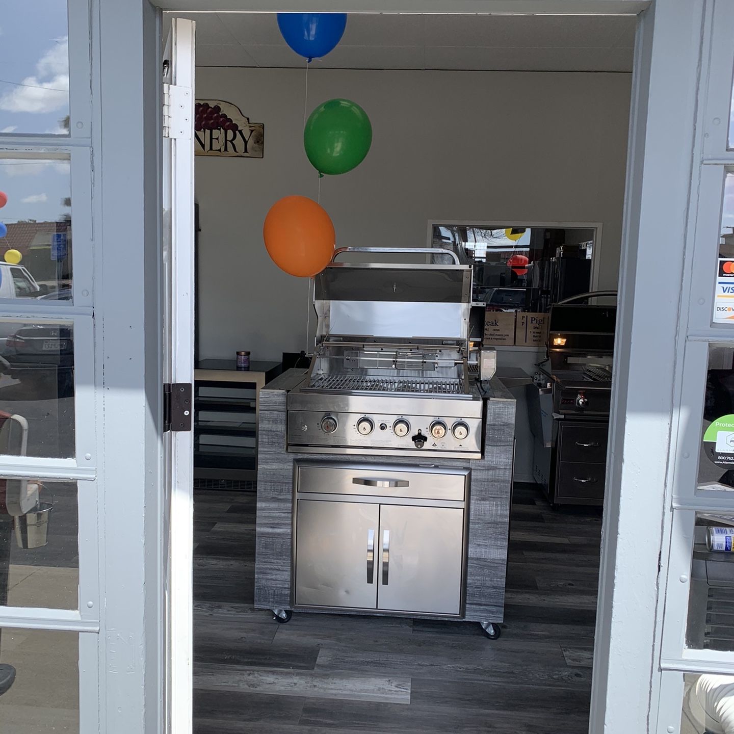 BBQ GRILL SALE HIGHEND GREAT PRICES