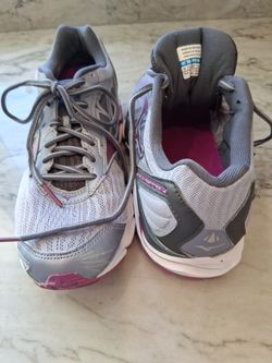 WomenMizuno Wave Inspire 14 Running Shoes Size 10