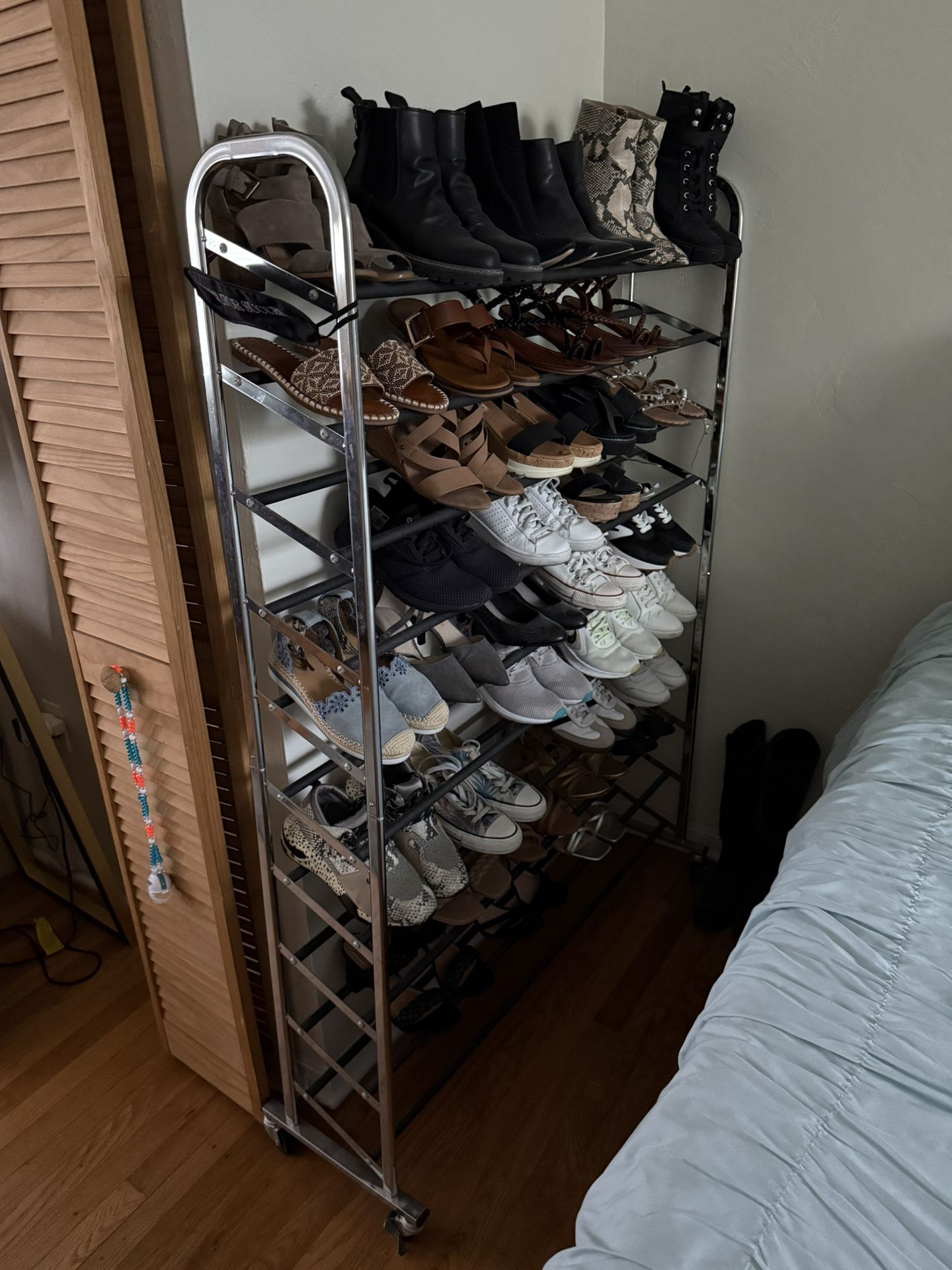 Shoe Rack Holds 50+ Pairs