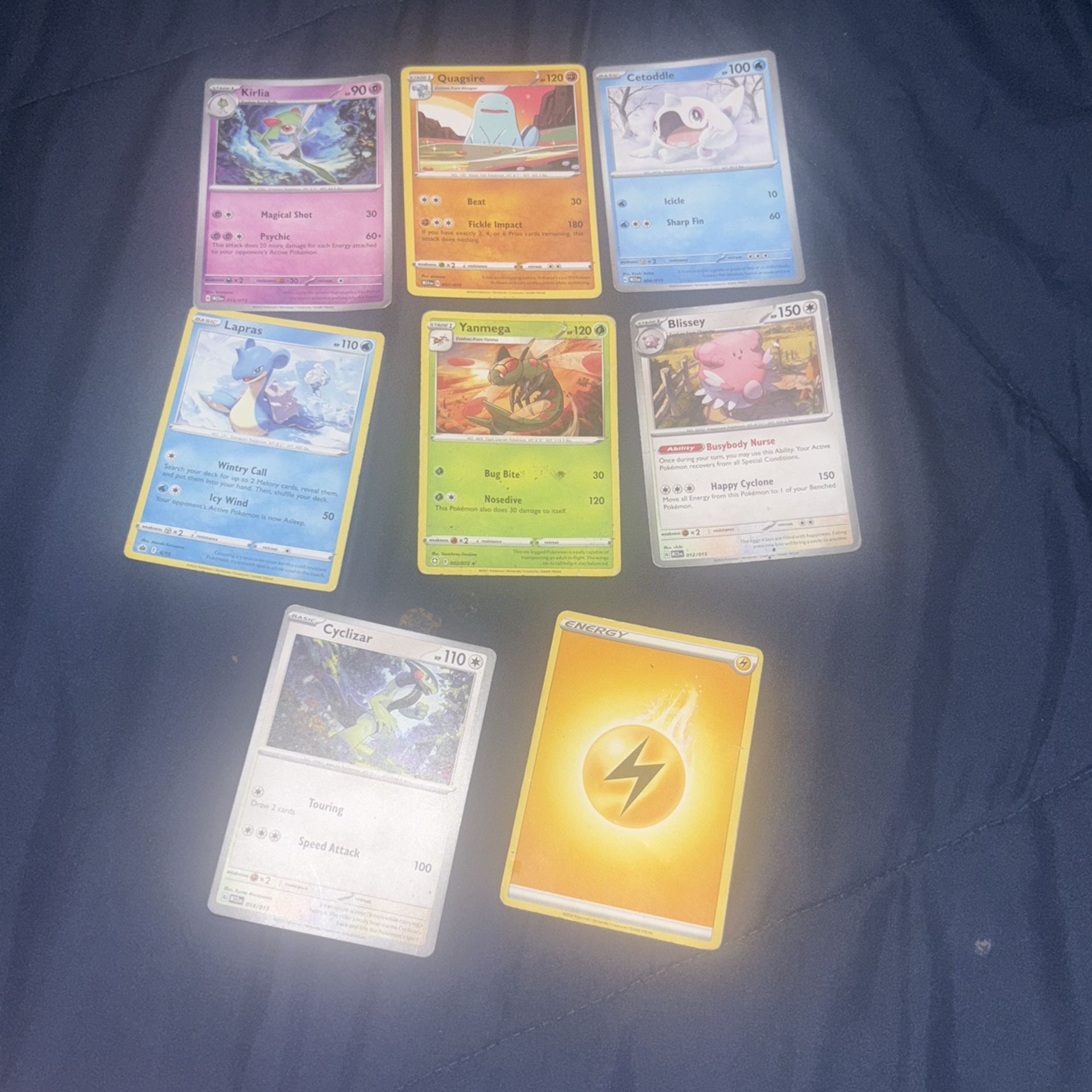 8 Pokemon Cards
