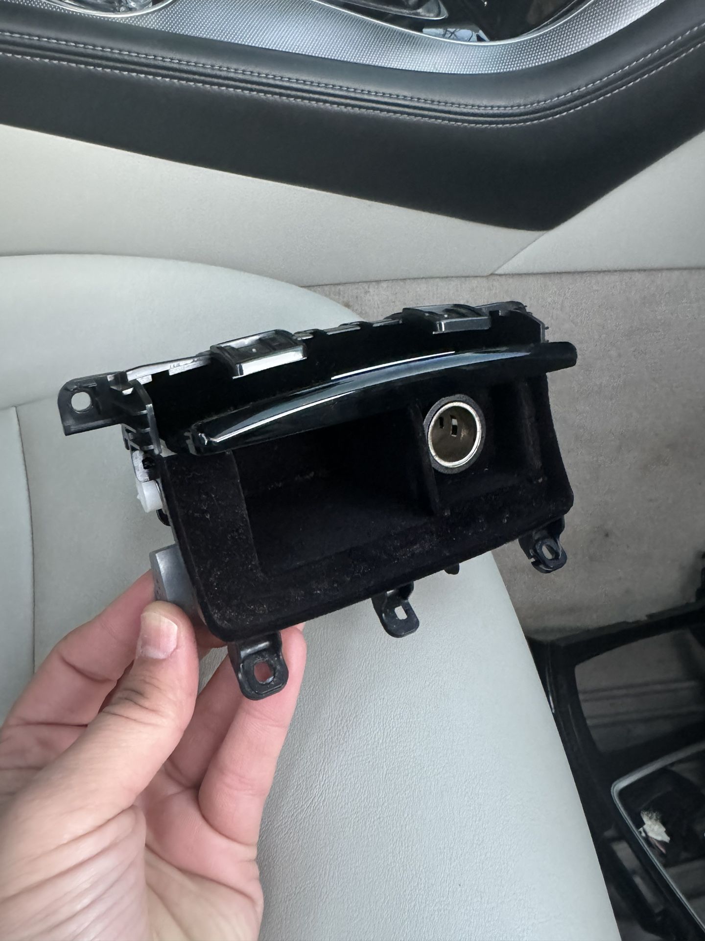 Infiniti Q50 Ashtray And 12 V Outlet