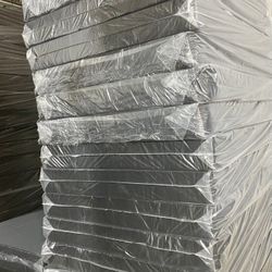 Box Springs Queen Size of 60” W x 79” L. Available From 5” (Low) to 8” (Reg) Heights Also Available Twin, Full, King And Cali King. New From Factory. 