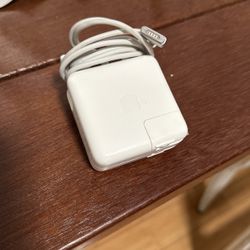 Apple MacBook Air charger 45W