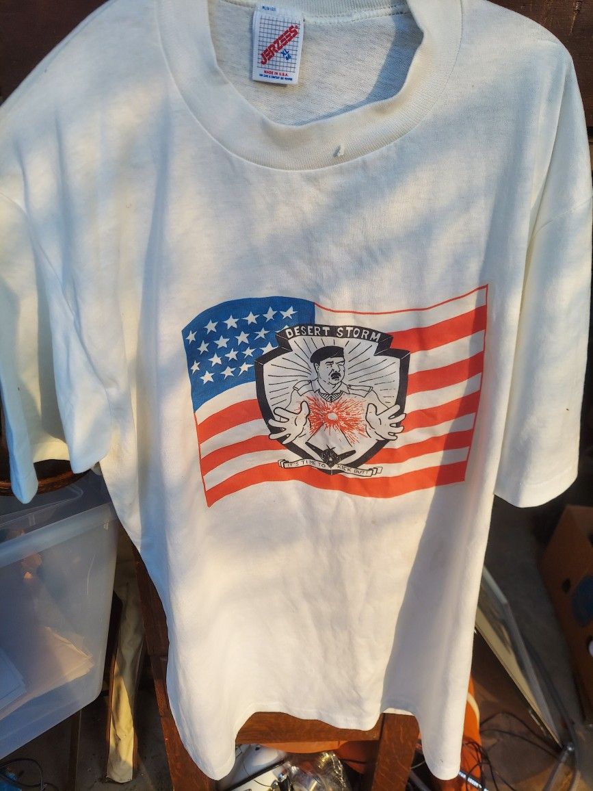 Vintage 1990s Desert Storm Saddam Satirical Shirt