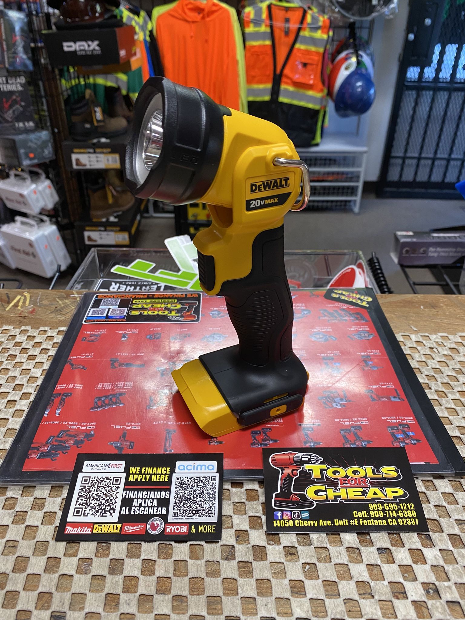 DEWALT 20V MAX Cordless LED Work Light