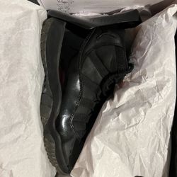 Jordan 11 CAP And Gown 