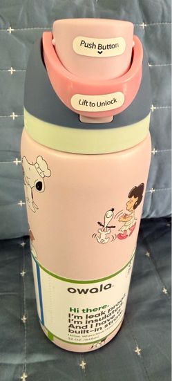 Owala 32 oz snoopy cup