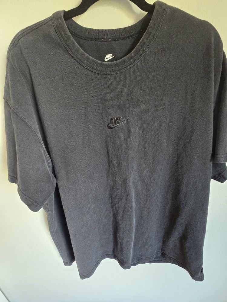 Nike T Shirt Size Xl