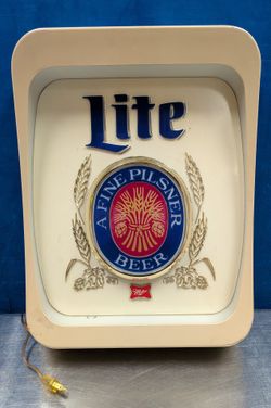 Fine Pilsner 70s Shadow Box