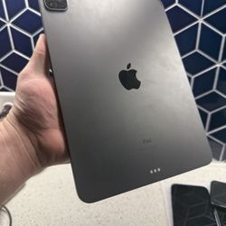 Apple iPad Pro 11” 3rd Gen M1 Chip 128GB WIFI. Finance Available! 