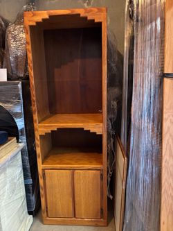 Oak Wood Bookcase with Cabinet