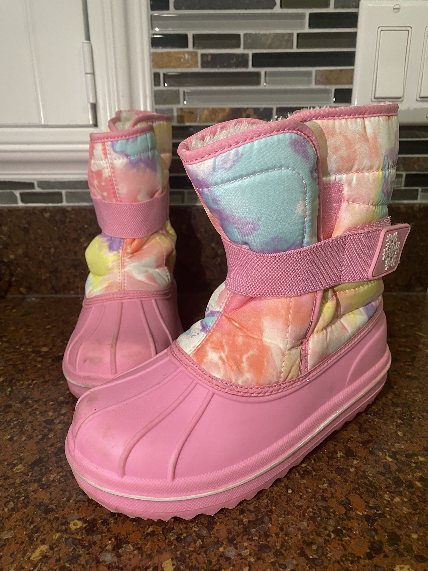Girls Snow Boots, Size 1