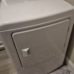 Frigidaire GAS Dryer For Sale