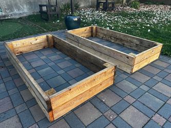 2 cedar garden boxes