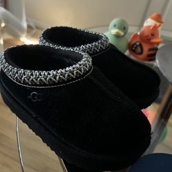 UGGS