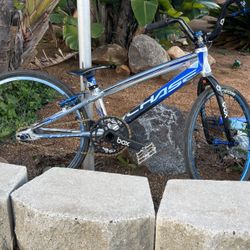 Chase 3.0 BMX race bike