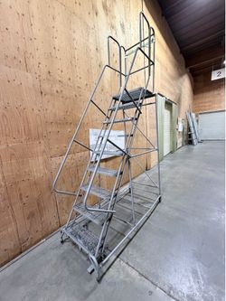 Cotterman 9 Step Rolling Ladder