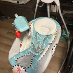 Baby Swing Good Condition Reacy To Go 