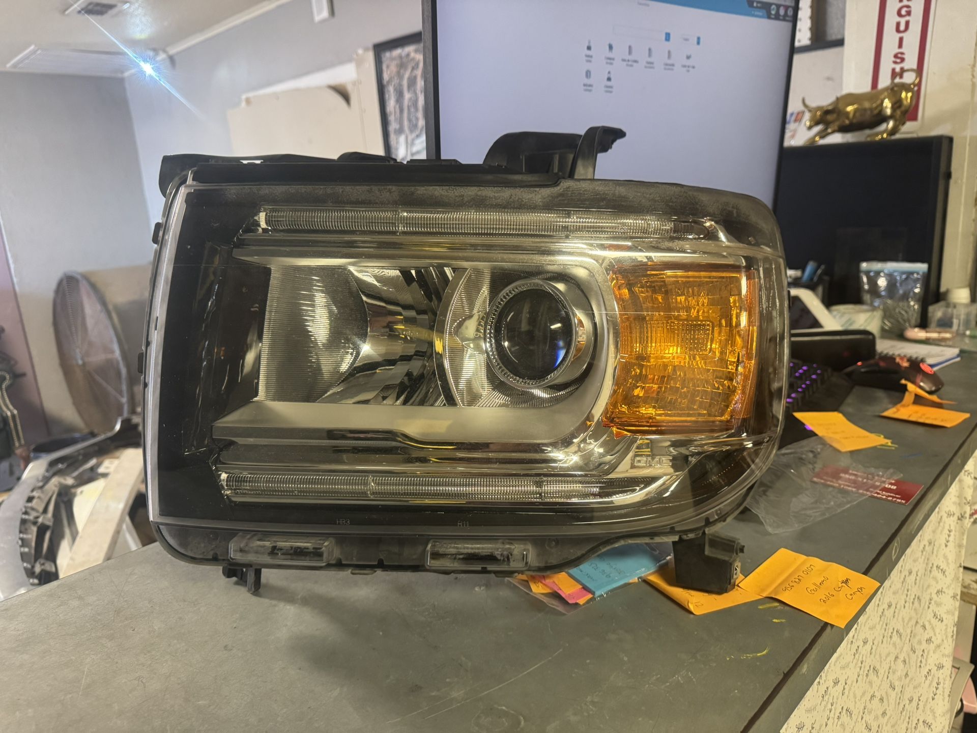 2014-21 GMC Canyon Headlights Driver Side
