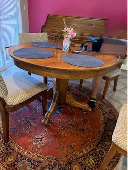 Oak table and 4 chairs