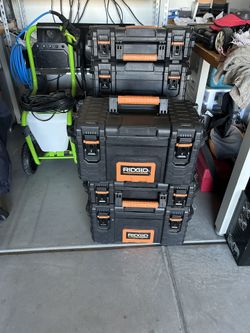 Rigid tool boxes